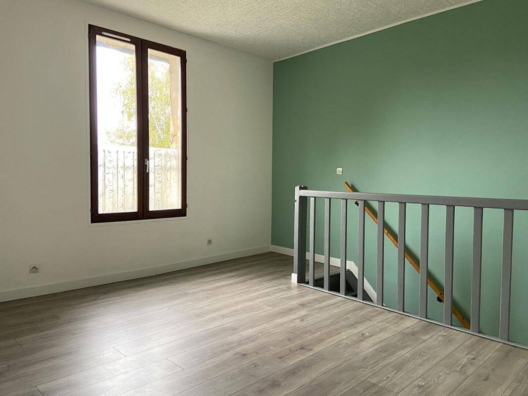 Maison à vendre, 110m², VILLENEUVE SUR BELLOT