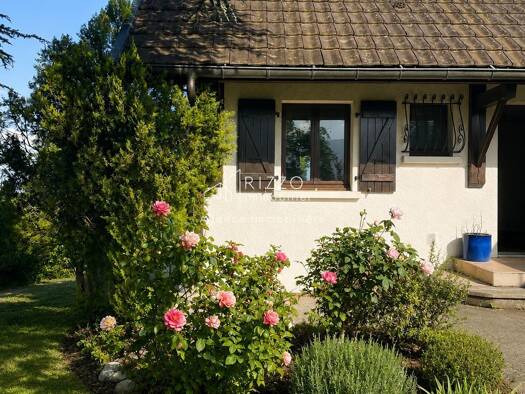 Maison à vendre 885 000 € 7 pièces 5 chambres 190 m² 1 250 m² de terrain Prévessin-Moëns 01280