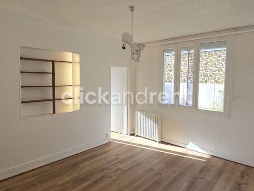 Maison de plain-pied à louer 1 200 € 3 pièces 2 chambres 56 m² Centre Ville-Gare Noisy-le-Sec 93130