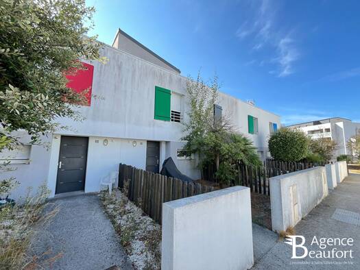 Maison à vendre 279 500 € 6 pièces 3 chambres 90 m² Saint Gilles Sud Saint-Gilles-Croix-de-Vie 85800