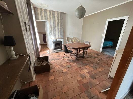 Maison à vendre 49 000 € 5 pièces 2 chambres 71 m² 590 m² de terrain Bléneau 89220