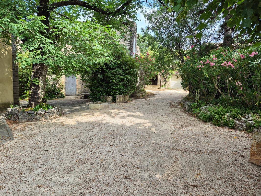 Maison à vendre, 246m², SAINT BAUZILLE DE MONTMEL