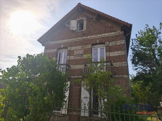 Maison à vendre 107 000 € 3 pièces 2 chambres 80 m² 452 m² de terrain Coutansouze 03330