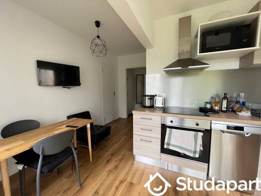 Colocation à louer 550 € 1 pièce 1 chambre 12 m² 2ème étage Les Larris-Maradas Pontoise 95000