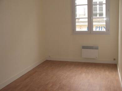 Appartement à louer 525 € 2 pièces 1 chambre 36,8 m² Étage 1/3 Centre Angers 49100