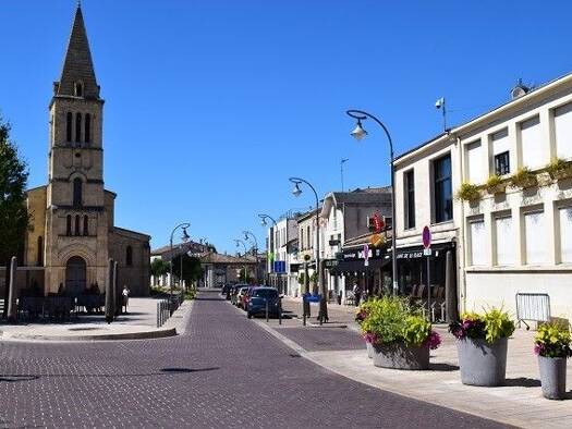 Maison à louer 700 € 2 pièces 1 chambre 35 m² disponible dès maintenant Le Bouscat 33110