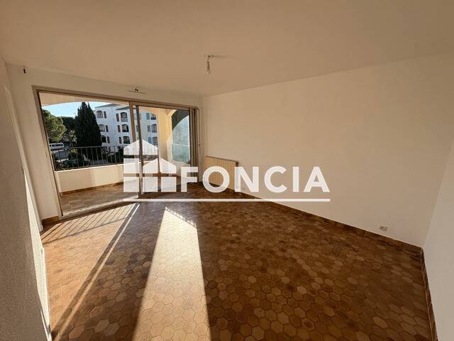 Maison à louer, 27m², HYERES