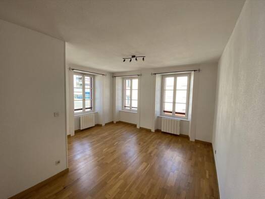 Appartement à louer 620 € 3 pièces 2 chambres 62 m² 1er étage Montbéliard 25200
