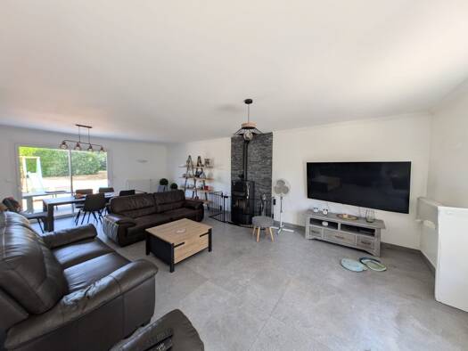 Maison à vendre 557 000 € 6 pièces 4 chambres 165 m² 7 722 m² de terrain D'Huison-Longueville 91590
