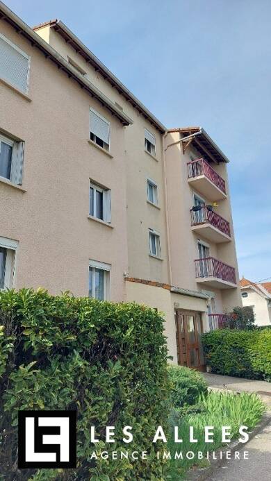 Appartement à louer 704 € 3 pièces 2 chambres 68,4 m² Dernier étage, Étage 3/3 Montelimar 26200
