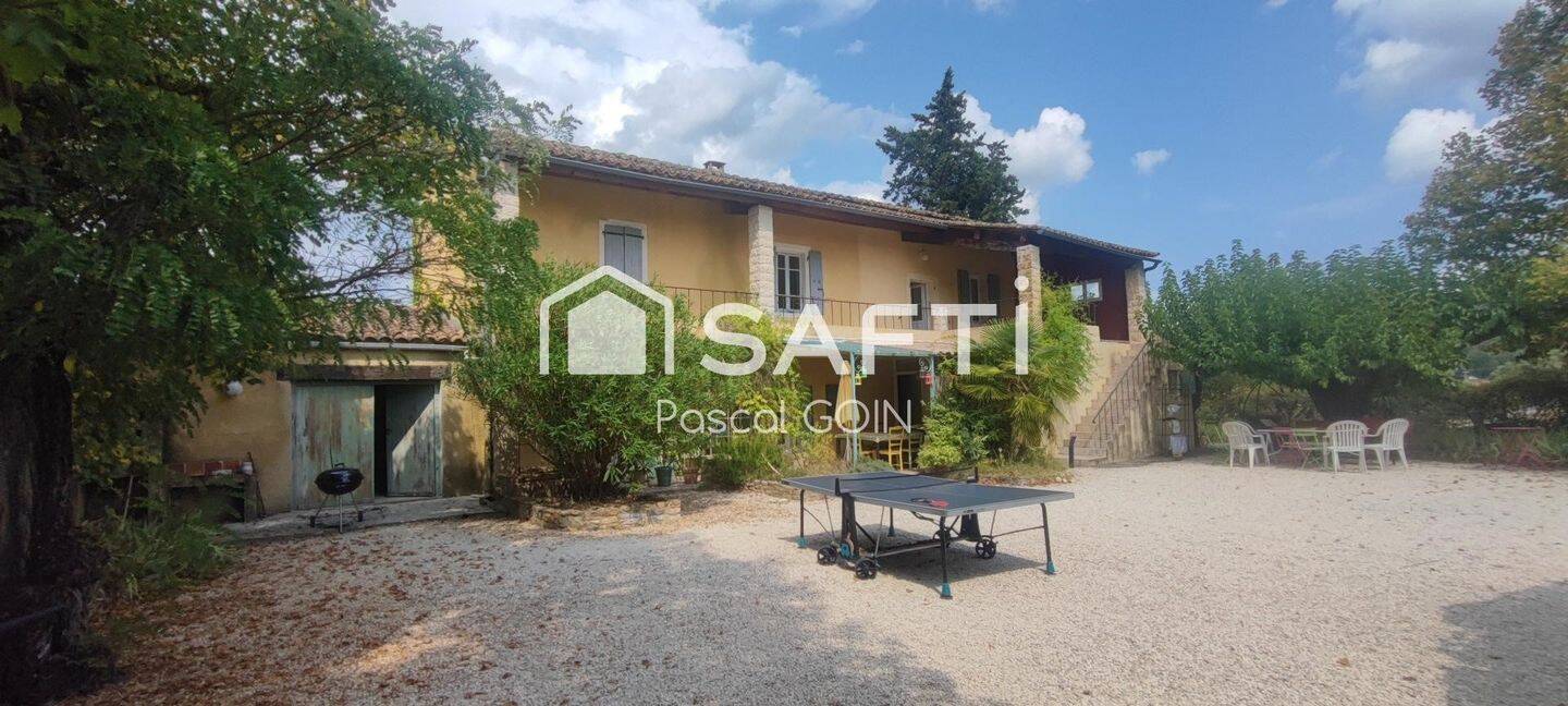 Maison à vendre, 221m², SAINT JEAN DE MARUEJOLS ET AVEJAN