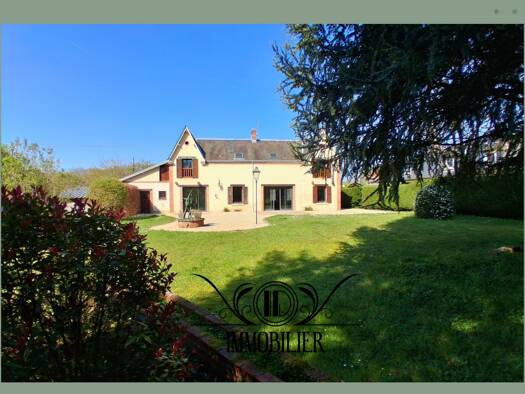 Maison à vendre 261 000 € 6 pièces 4 chambres 213 m² 2 809 m² de terrain Les Choux 45290