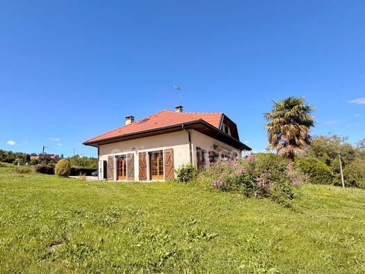 Maison à vendre 645 000 € 7 pièces 6 chambres 220 m² 2 279 m² de terrain Contamine-Sarzin 74270