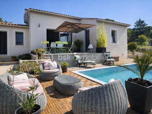 Maison de plain-pied à vendre 364 000 € 4 pièces 3 chambres 101 m² Visan 84820