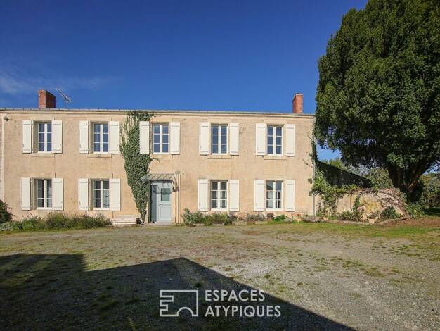 Maison à vendre 510 000 € 10 pièces 6 chambres 286 m² 7 226 m² de terrain Rosnay 85320