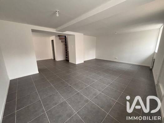 Maison à vendre 160 000 € 3 pièces 2 chambres 85 m² 291 m² de terrain Chézy-sur-Marne 02570