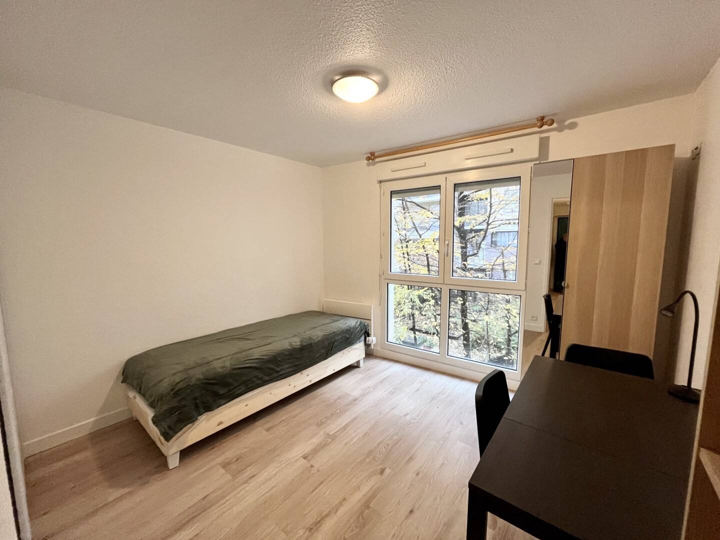 Maison à louer, 18m², COURBEVOIE
