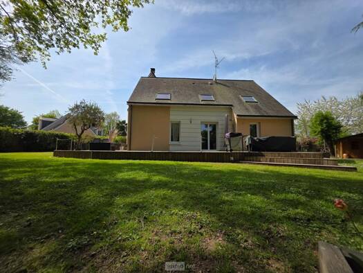 Maison à vendre 363 651 € 7 pièces 5 chambres 119,2 m² 820 m² de terrain Laval 53000