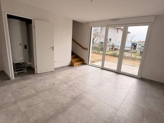 Duplex à louer 820 € 3 pièces 2 chambres 65,9 m² RDC/1 Eaunes 31600