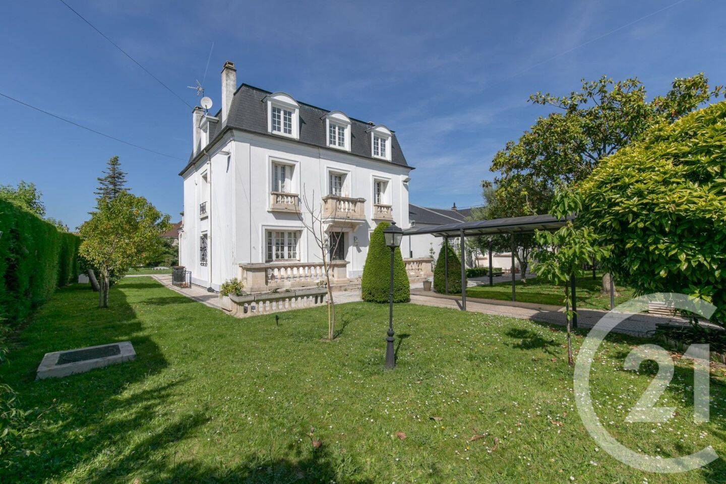 Maison à vendre, 302m², SAINT MAUR DES FOSSES
