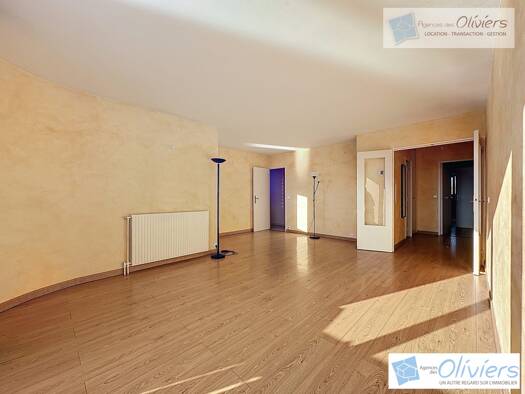 Appartement à louer 1 295 € 4 pièces 3 chambres 87,2 m² Étage 2/4 La Sourderie Montigny-le-Bretonneux 78180