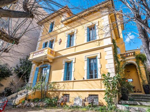 Villa à vendre 980 000 € 8 pièces 5 chambres 218 m² 600 m² de terrain Centre Ville Sud Ouest Grasse 06130