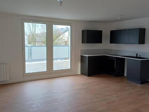 Appartement à louer 1 816 € 4 pièces 3 chambres 100 m² 1er étage Village et Golf Bussy-Saint-Georges 77600