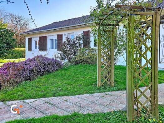 Maison de plain-pied à vendre 232 000 € 4 pièces 3 chambres 104 m² 1 875 m² de terrain Martigny 76880