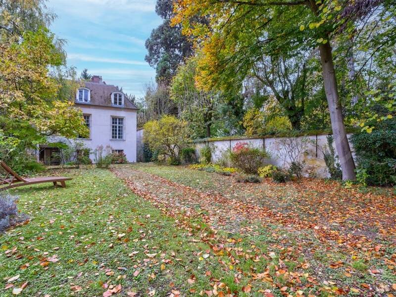 Maison à vendre, 350m², MARNES LA COQUETTE