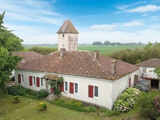 Maison à vendre 499 000 € 12 pièces 10 chambres 461 m² 43 928 m² de terrain Souprosse 40250