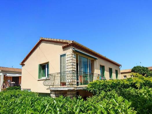Maison à vendre 218 000 € 5 pièces 4 chambres 100 m² 323 m² de terrain Centre Ville Roquemaure 30150