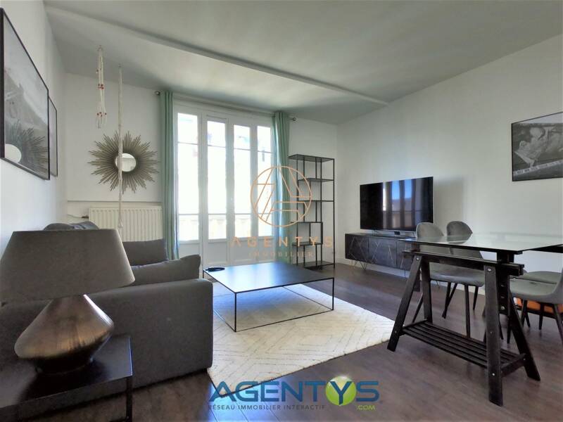 Maison à louer, 44m², SAINT MAUR DES FOSSES