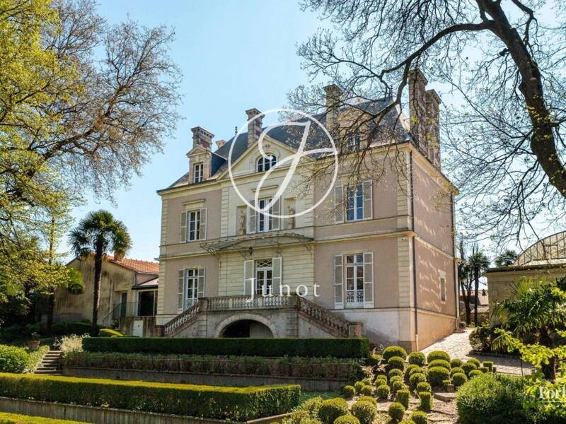 Maison à vendre, 374m², SAINT FIACRE SUR MAINE