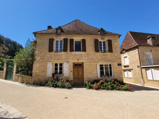 Maison à vendre 245 000 € 8 pièces 3 chambres 200 m² Campagne 24260
