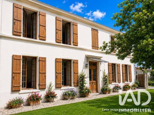 Maison à vendre 249 000 € 6 pièces 4 chambres 208 m² 3 068 m² de terrain Cabariot 17430
