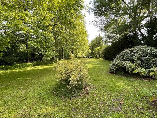 Terrain constructible viabilisé à vendre 230 000 € 1 390 m² de terrain Chavanoz 38230