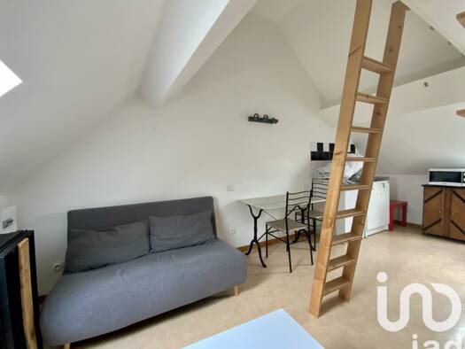 Appartement à louer 400 € 1 pièce 9 m² Étage 2/2 Amiens 2-La Vallée Amiens 80000