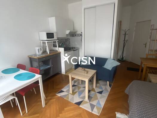 Appartement à louer 525 € 1 pièce 21,4 m² Étage 1/2 Nantes 44300