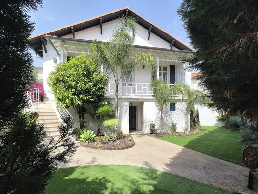 Villa à vendre 1 295 000 € 7 pièces 6 chambres 225 m² Cannes 06400