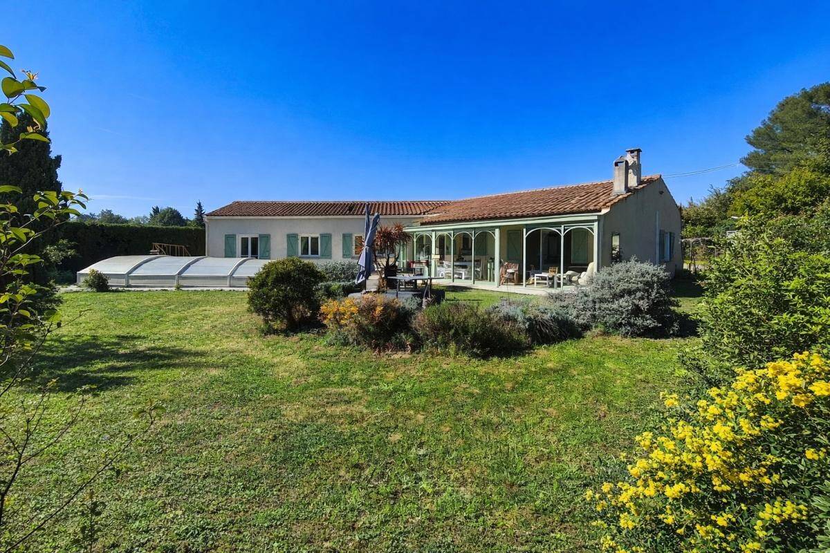 Maison à vendre, 167m², VILLEMOUSTAUSSOU