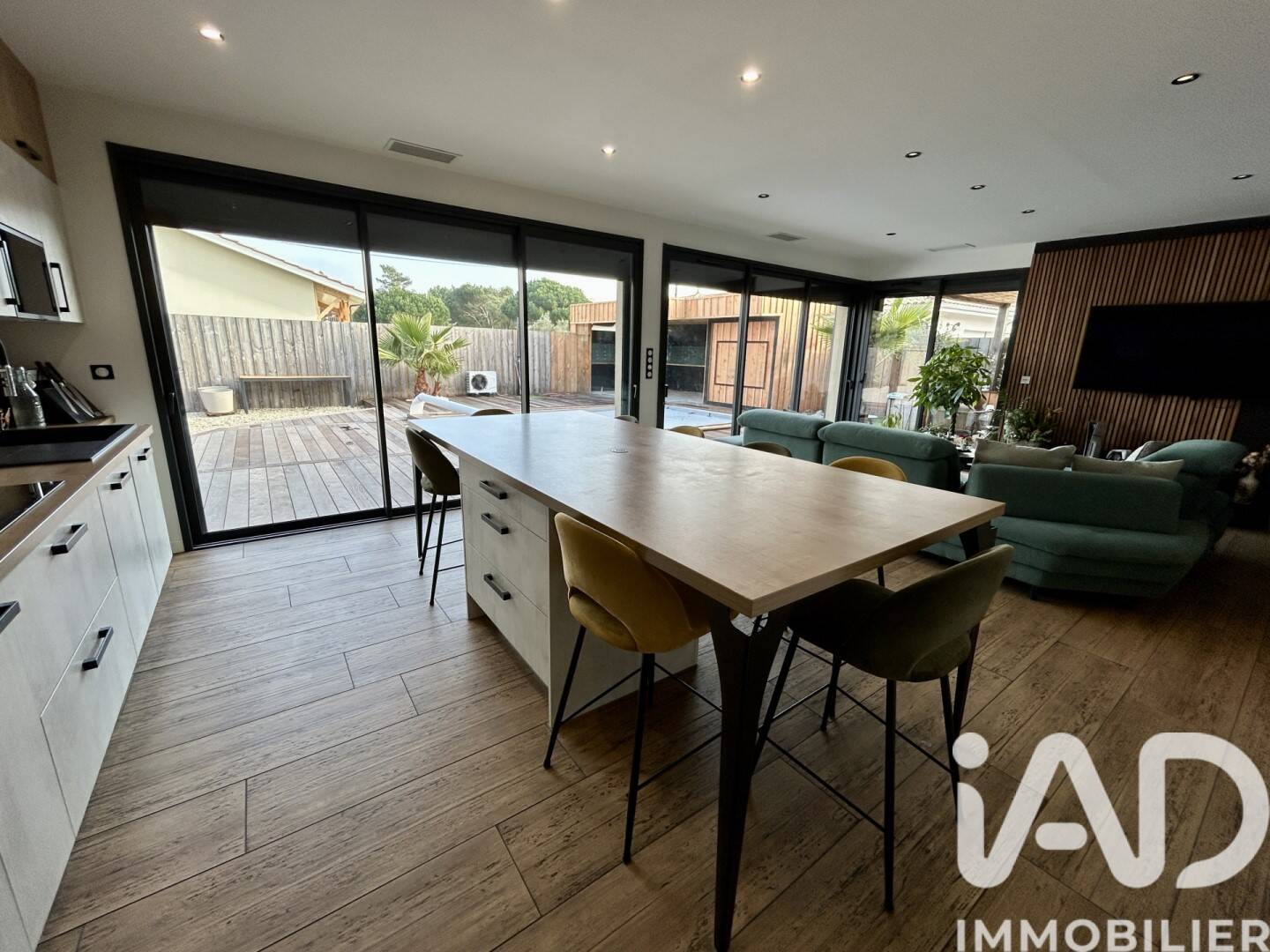 Maison à vendre, 110m², VENDAYS MONTALIVET