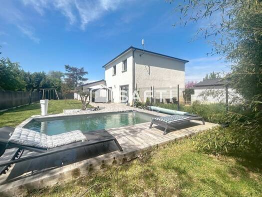 Villa à vendre 345 000 € 6 pièces 5 chambres 160 m² 895 m² de terrain Labastide-Saint-Pierre 82370