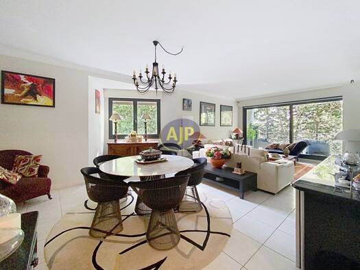 Appartement à vendre 840 000 € 5 pièces 4 chambres 127 m² Étage 2/7 La Rochefoucauld-Aguilera Biarritz 64200