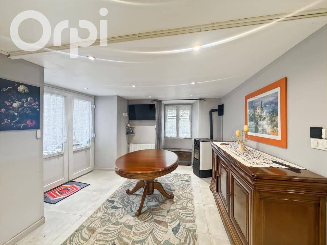 Maison à vendre, 180m², SAINT CIRGUES EN MONTAGNE
