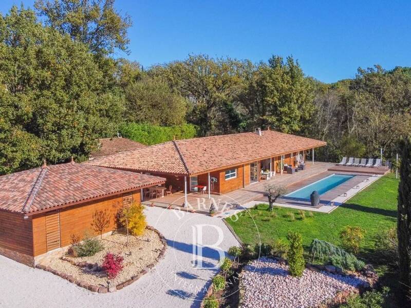 Maison à vendre, 250m², BAGNOLS EN FORET
