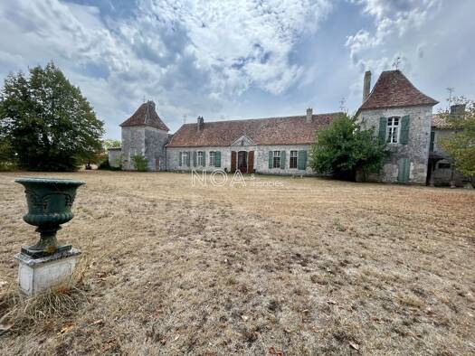 Maison à vendre 1 890 000 € 25 pièces 6 chambres 626,65 m² 7 m² de terrain Saint-Avit-Saint-Nazaire 33220