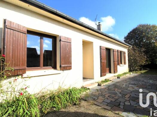 Maison de plain-pied à vendre 218 400 € 5 pièces 3 chambres 110 m² 527 m² de terrain Ponts 50300