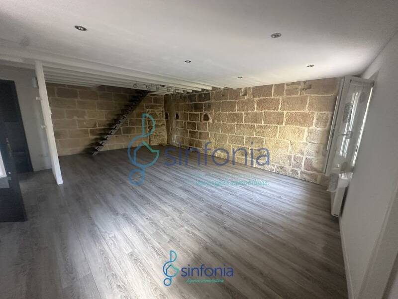 Maison à louer, 67m², GALLARGUES LE MONTUEUX
