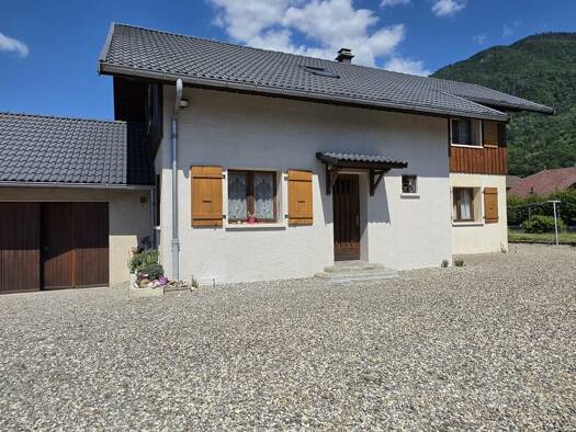 Maison à vendre 390 000 € 6 pièces 4 chambres 148 m² 1 397 m² de terrain Grignon 73200