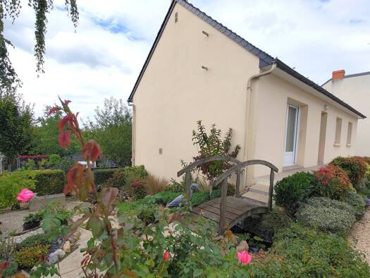 Maison de plain-pied à vendre 239 500 € 4 pièces 2 chambres 67 m² 418 m² de terrain Angers 49100